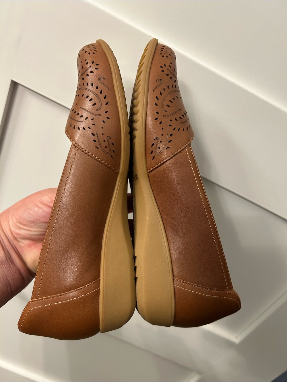 Cobb Hill brown leather perforated loafers Size 6.5 New - Picture 6 of 10